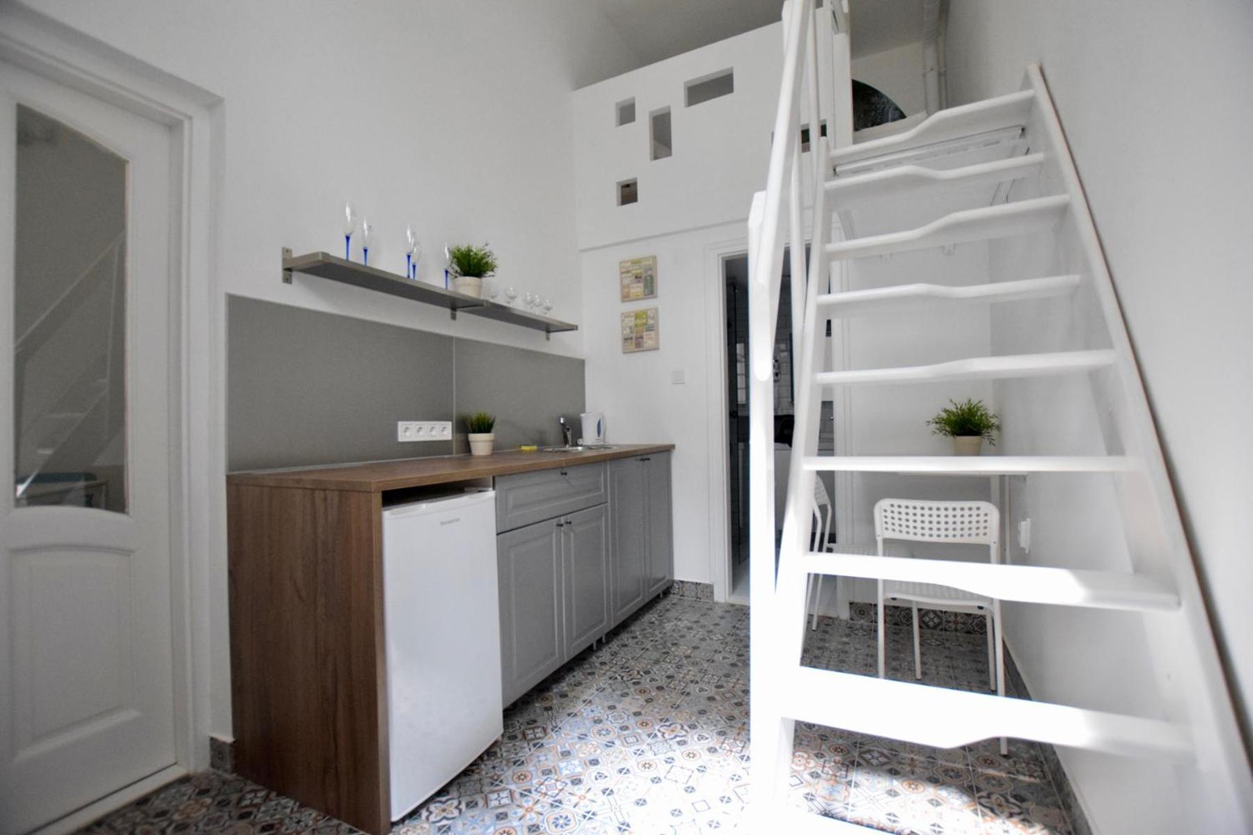 Budget Apartment By Hi5 - Kertesz Street بودابست المظهر الخارجي الصورة